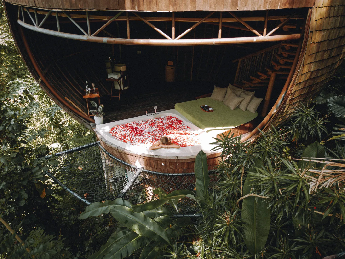 Private Botanical Jacuzzi & Couple Cocoon Retreat